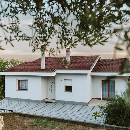 Olives Garden בית נופש *